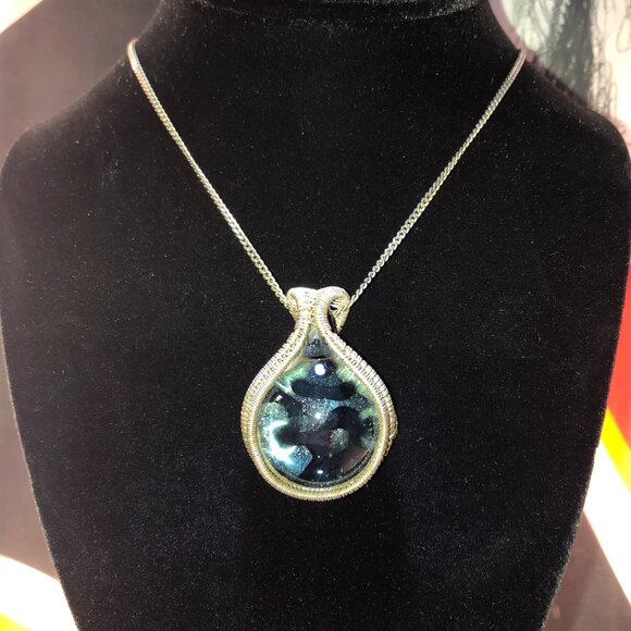 Handmade Glass Pendent - Picture 2 of 2